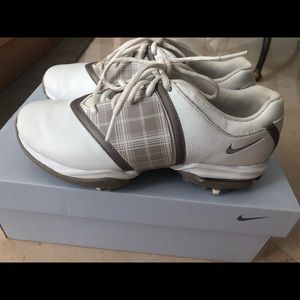 Nike Women’s Air Embellish Golf shoes 6.5